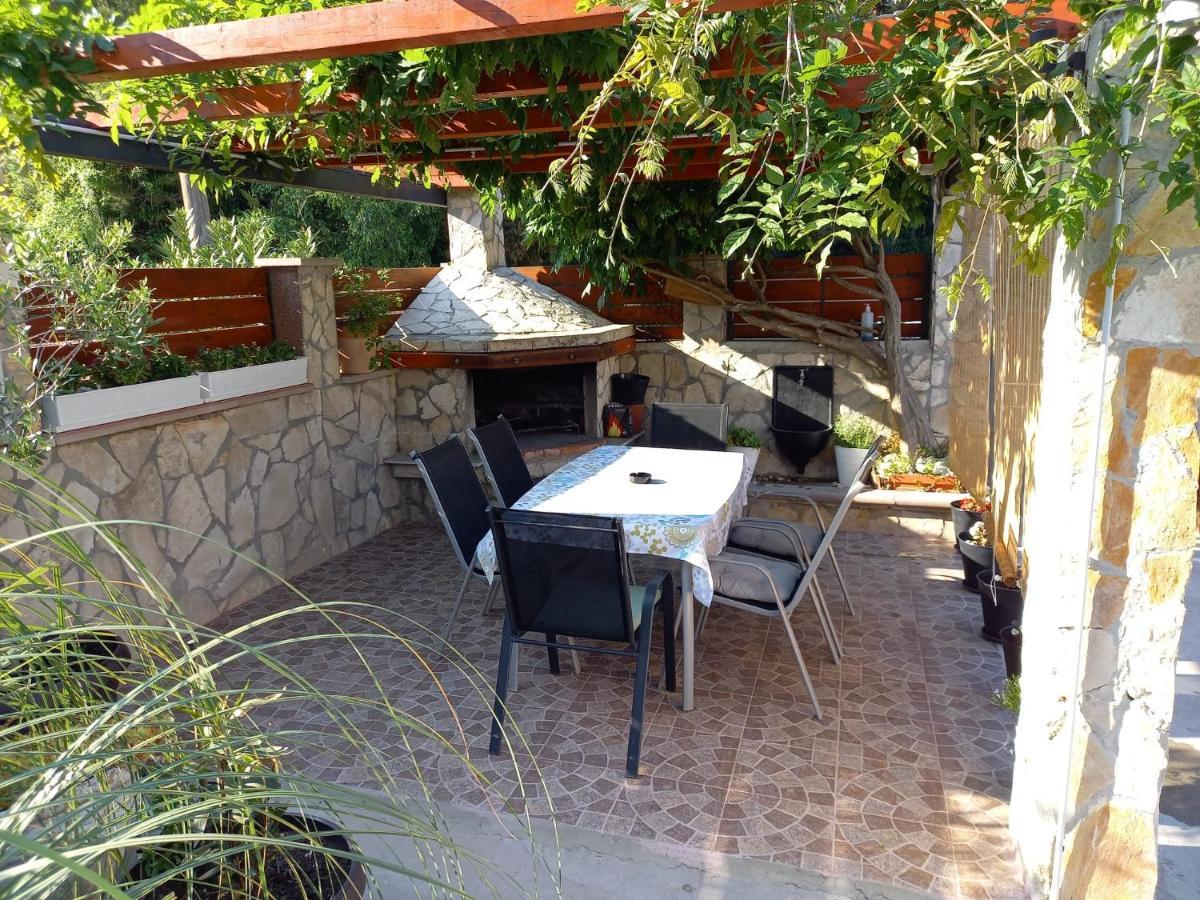 Apartmani Alma Pula Exterior photo